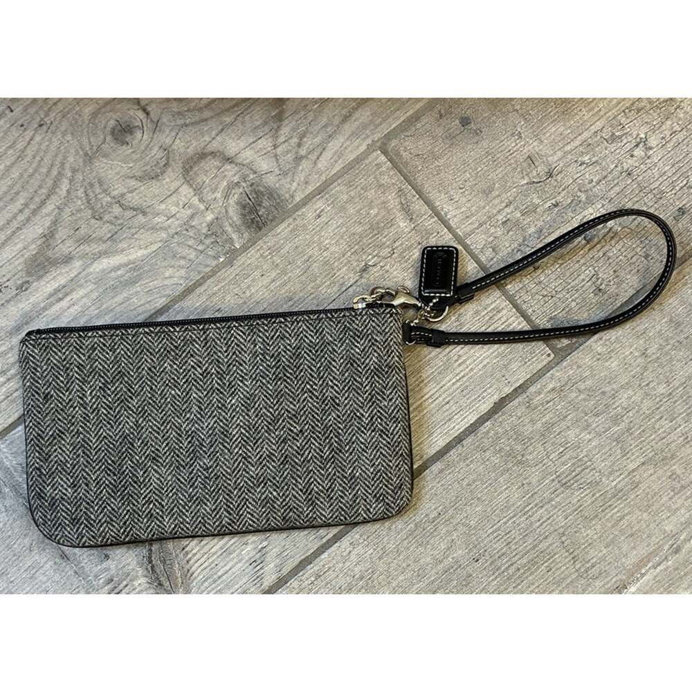 Vintage Coach Hamptons Tweed Wristlet Black Gray Wool Herringbone Buckle Pouch - Picture 9 of 11